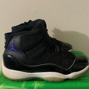 Air Jordan 11 Retro Space Jams. Damage to one shoe. Make an offer. Size 4.5Y